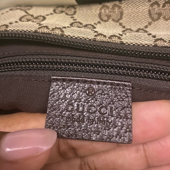 SOLD Gucci Zip Tote (Medium Handbag) - Picture 6 of 8